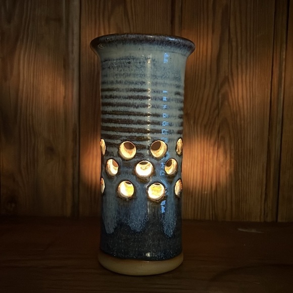 Doug Sassi Studio Art Pottery - Picture 10 of 11